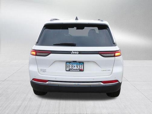 Bright White Clearcoat 2024 Jeep Grand Cherokee Limited