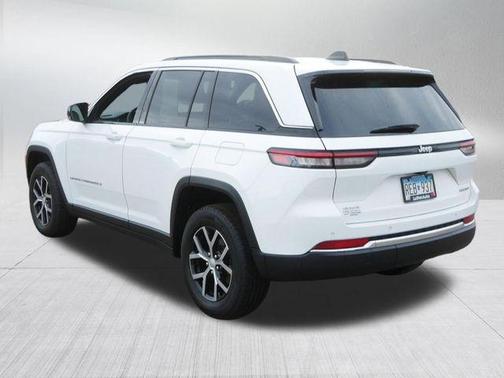 Bright White Clearcoat 2024 Jeep Grand Cherokee Limited