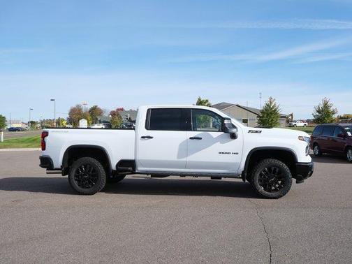 Summit White 2026 Chevrolet Silverado 3500 LTZ