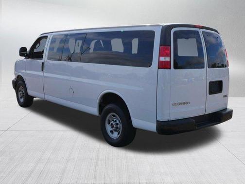 2023 GMC Savana 3500 LS
