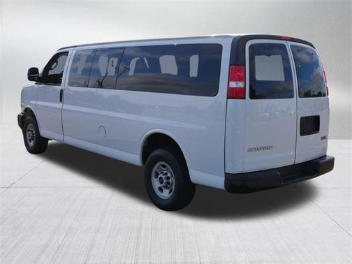 2023 GMC Savana 3500 LS