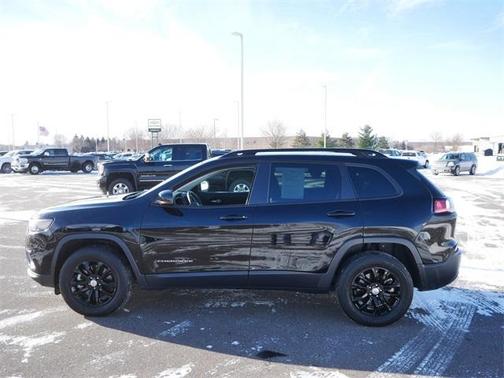 2022 Jeep Cherokee Latitude Lux