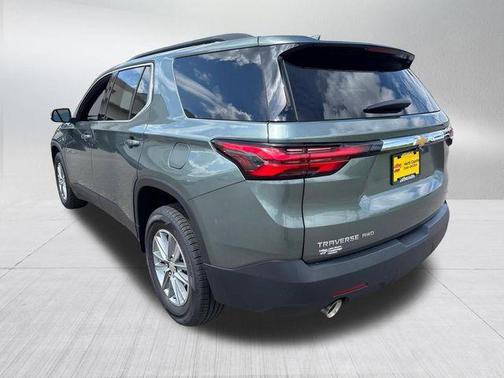 Silver Sage Metallic 2023 Chevrolet Traverse LT Leather