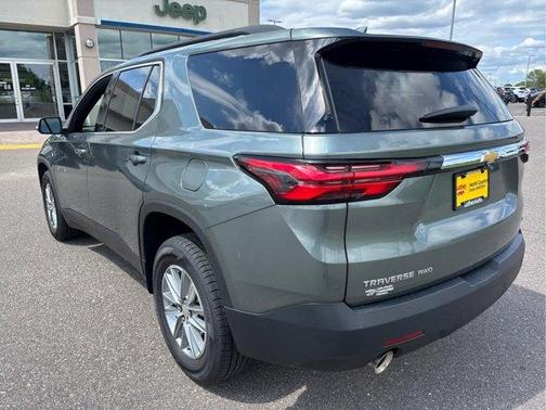 Silver Sage Metallic 2023 Chevrolet Traverse LT Leather