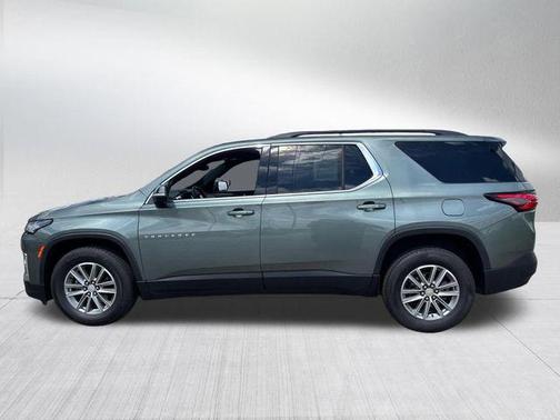Silver Sage Metallic 2023 Chevrolet Traverse LT Leather