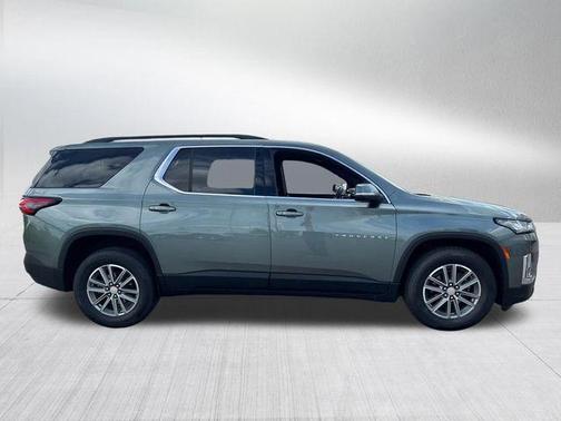Silver Sage Metallic 2023 Chevrolet Traverse LT Leather