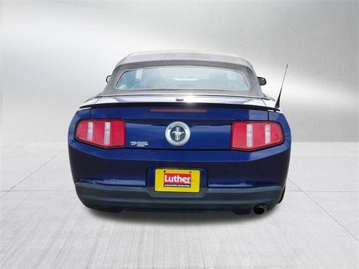 2010 Ford Mustang V6