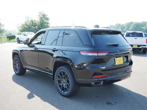 2025 Jeep Grand Cherokee Summit