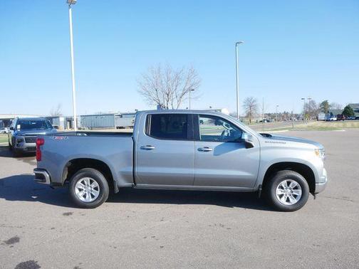 Sterling Gray Metallic 2025 Chevrolet Silverado 1500 LT