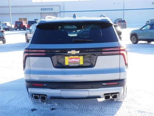 2024 Chevrolet Traverse LT