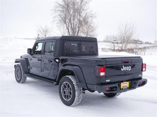2022 Jeep Gladiator Overland