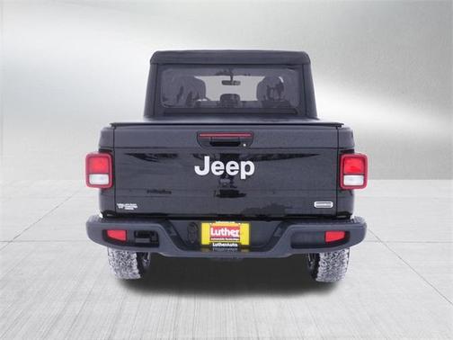 2022 Jeep Gladiator Overland