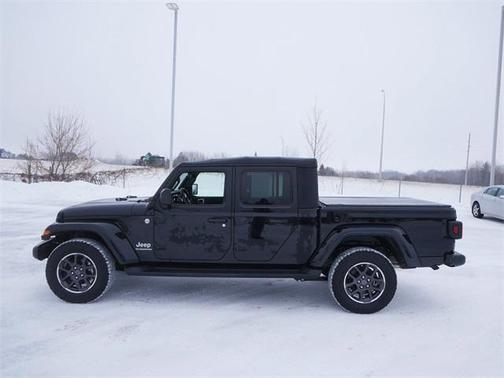 2022 Jeep Gladiator Overland
