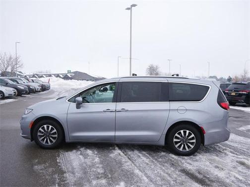 2021 Chrysler Pacifica Touring-L