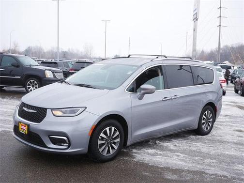 2021 Chrysler Pacifica Touring-L