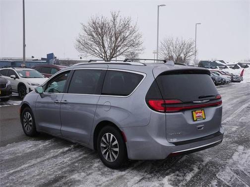 2021 Chrysler Pacifica Touring-L