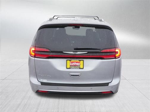 2021 Chrysler Pacifica Touring-L