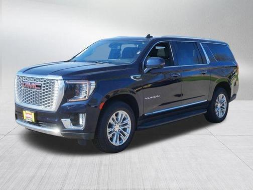 Midnight Blue Metallic 2022 GMC Yukon XL SLT