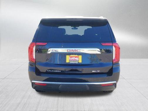 Midnight Blue Metallic 2022 GMC Yukon XL SLT
