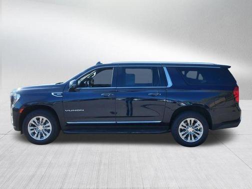 Midnight Blue Metallic 2022 GMC Yukon XL SLT