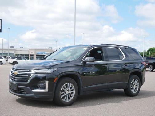 Mosaic Black Metallic 2023 Chevrolet Traverse LT Cloth