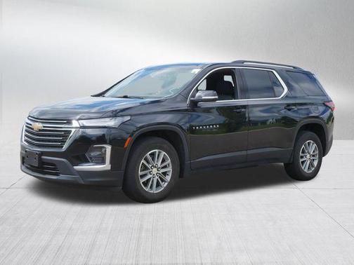 Mosaic Black Metallic 2023 Chevrolet Traverse LT Cloth