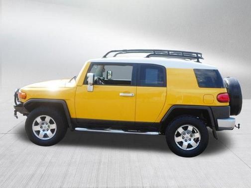 Yellow 2007 Toyota FJ Cruiser