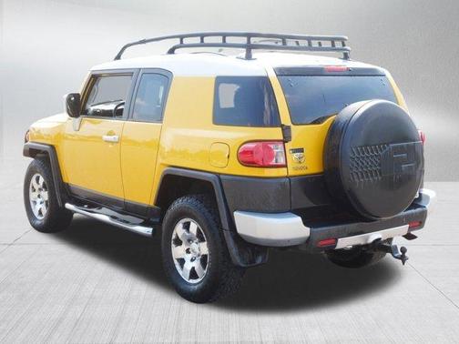 Yellow 2007 Toyota FJ Cruiser