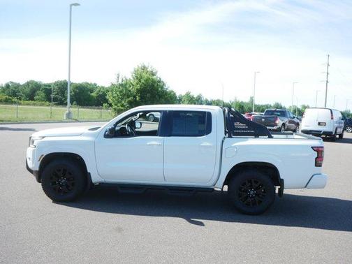 Glacier White 2023 Nissan Frontier SV