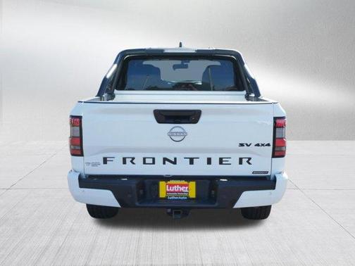 Glacier White 2023 Nissan Frontier SV