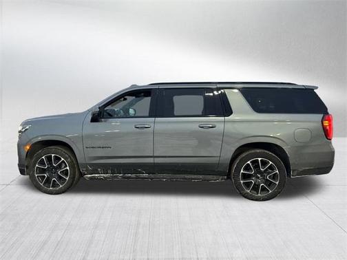 2022 Chevrolet Suburban RST