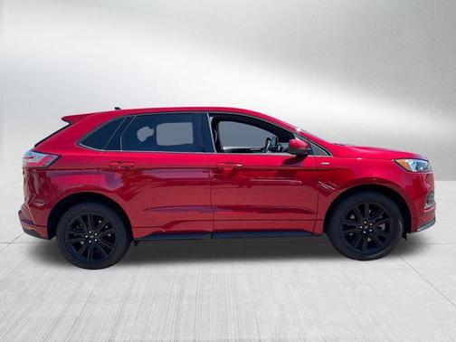 Rapid Red Metallic Tinted Clearcoat 2024 Ford Edge SEL