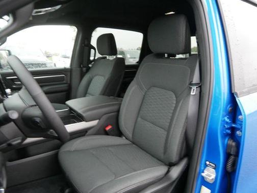 Hydro Blue Pearlcoat 2026 RAM 1500 Big Horn