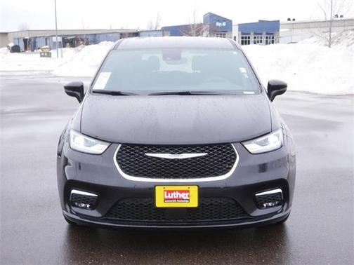 2023 Chrysler Pacifica Touring