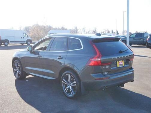 2019 Volvo XC60 T5 Momentum