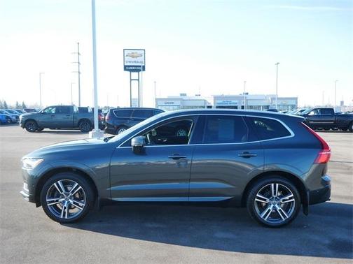 2019 Volvo XC60 T5 Momentum