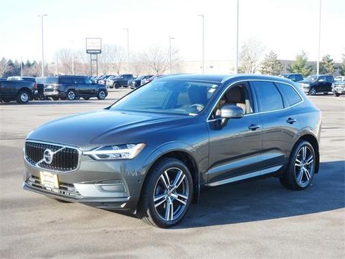 2019 Volvo XC60 T5 Momentum