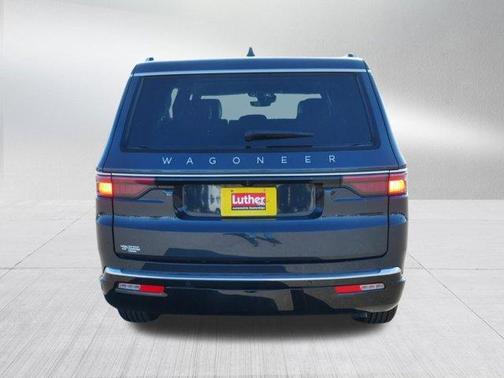 2024 Jeep Wagoneer Base