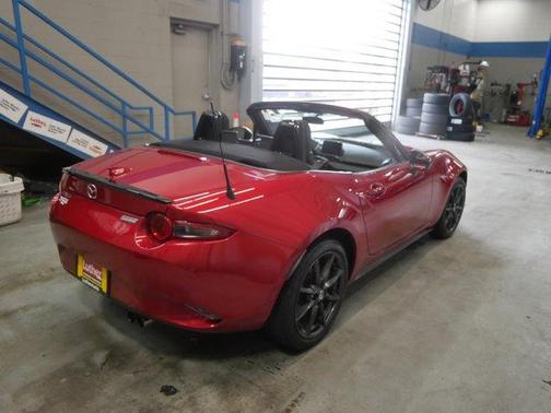 Soul Red 2016 Mazda MX-5 Miata Club