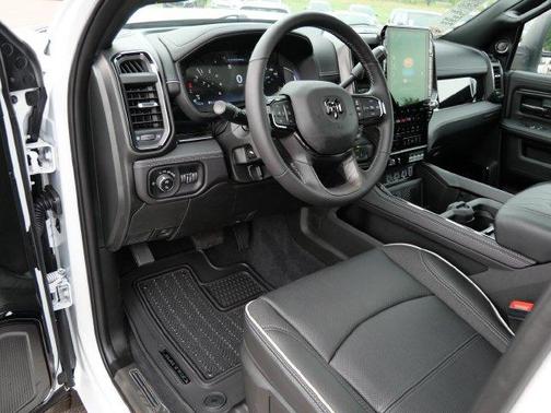 Bright White Clearcoat 2027 RAM 3500 Limited