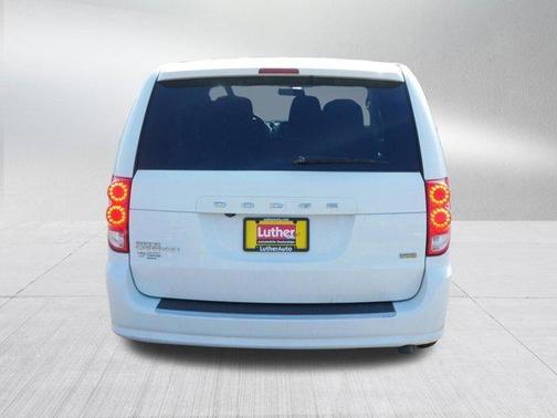 White Knuckle Clearcoat 2017 Dodge Grand Caravan SE