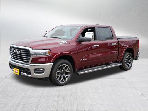 Delmonico Red Pearlcoat 2025 RAM 1500 Laramie