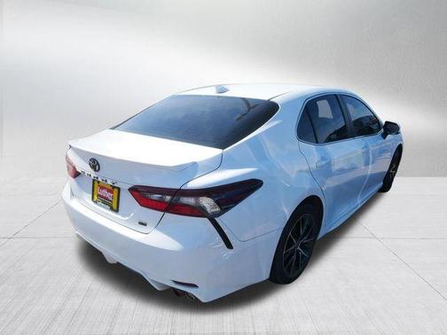 Super White 2021 Toyota Camry SE Nightshade