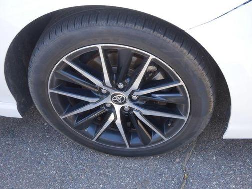 Super White 2021 Toyota Camry SE Nightshade