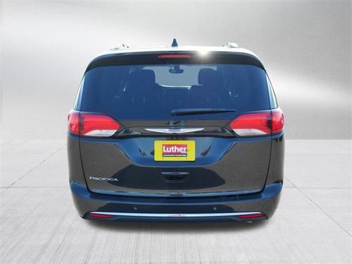 2020 Chrysler Pacifica Touring-L