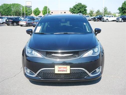 2020 Chrysler Pacifica Touring-L