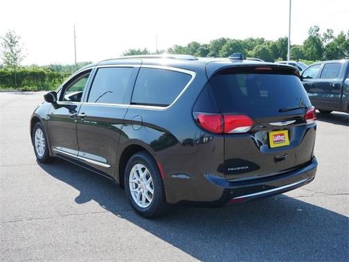 2020 Chrysler Pacifica Touring-L
