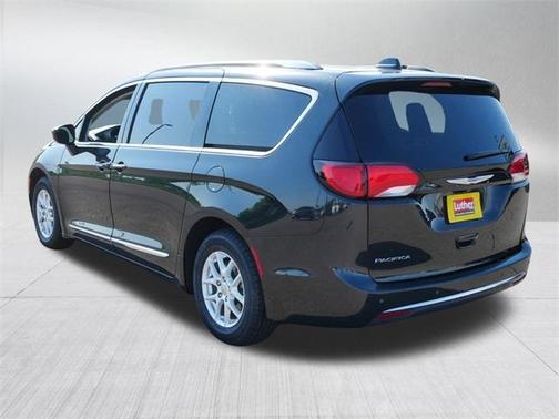 2020 Chrysler Pacifica Touring-L