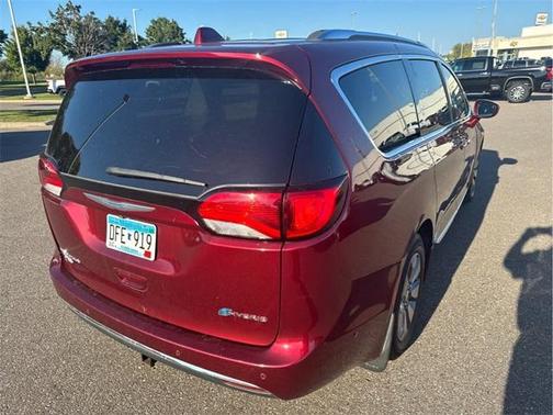 2018 Chrysler Pacifica Hybrid Limited