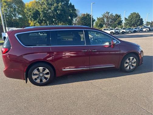 2018 Chrysler Pacifica Hybrid Limited